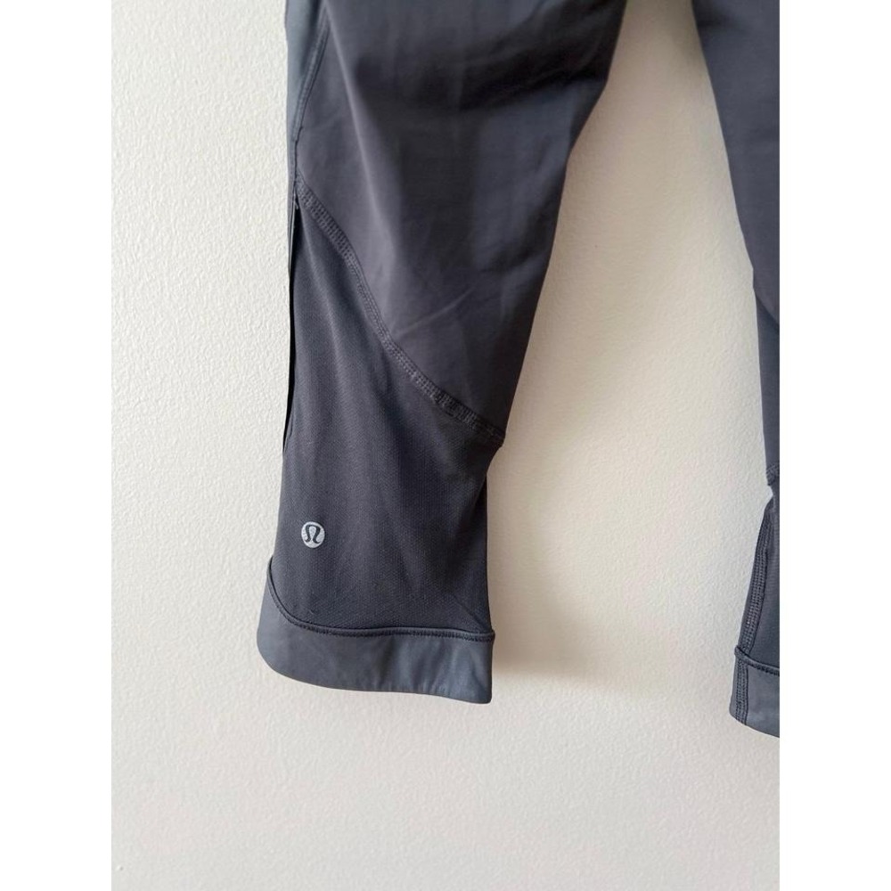 Lululemon Chase Me Crop ll Heathered Gray Size 6 - Picture 6 of 7